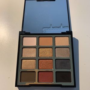 Milani Bold Obsessions Eyeshadow Palette